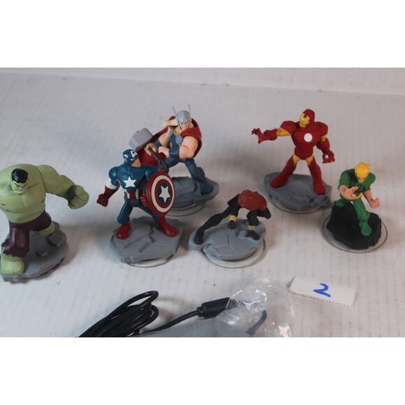 Disney Infinity 2.0 Wii U Toy Box Starter Pack Wii U, w/ 6 figurines, base, game - Picture 8 of 10